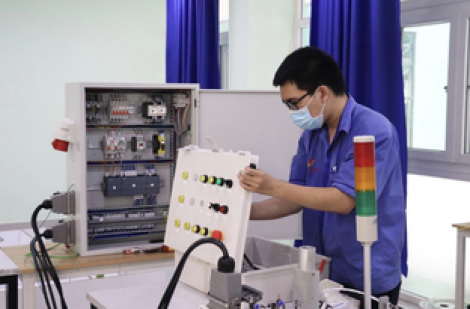 Vụ tạm thu sai 158 tỉ đồng học phí: Trường CĐ Lý Tự Trọng nói gì?