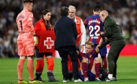 Vừa mới trở lại, ngôi sao của Barcelona lại tiếp tục gặp chấn thương