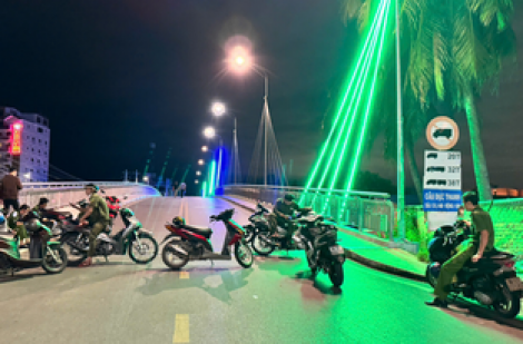 Án mạng giữa cầu Dục Thanh: Em trai tử vong, anh trai nguy kịch