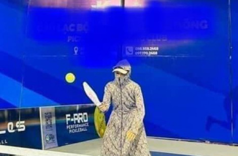 Đi chơi pickleball bỗng dưng bị... chửi