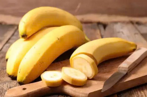 Điều gì xảy ra khi bạn ăn chuối lúc bụng đói?