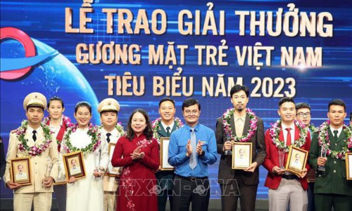 Đón xem Lễ trao giải thưởng Gương mặt trẻ Việt Nam tiêu biểu 2023 (21h, VTV2)