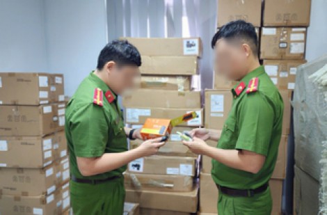 Đột kích KCN An Đồn, phát hiện kho thuốc lá điện tử lớn nhất Đà Nẵng