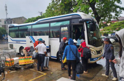 Đường sắt Bắc - Nam tắc tại Huế