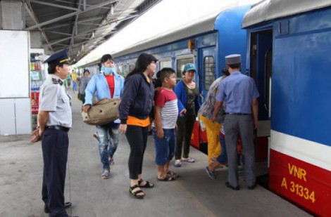 Đường sắt chạy thêm 8 chuyến tàu phục vụ Tết Giáp Thìn 2024