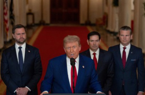 Ông Trump cảnh báo đồng minh ông Putin sau phát ngôn về vụ Mỹ đánh Iran