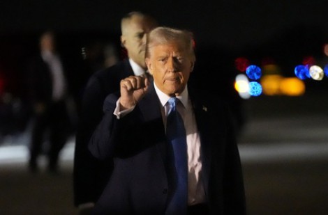 Ông Trump nói 'nỗi đau' từ thuế nhập khẩu là cái giá xứng đáng