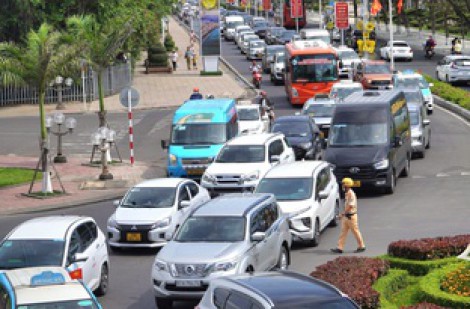 Ùn tắc giao thông tại Nha Trang 'gây khó' cho du lịch